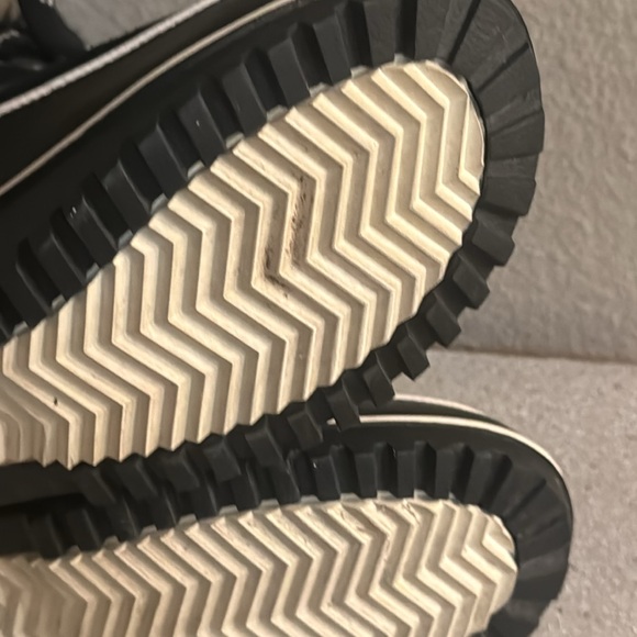 Sorel Women’s Tivoli II Suede Ski and Snow Boots Size 6.5 - Picture 9 of 9